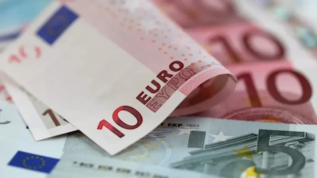 تراجع سعر اليورو مقابل الجنيه في 4 بنوك اليوم